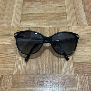 Burberry sunglasses